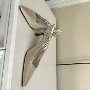 Stuart Weitzman 3.25 in sz 8N vintage NEW heels